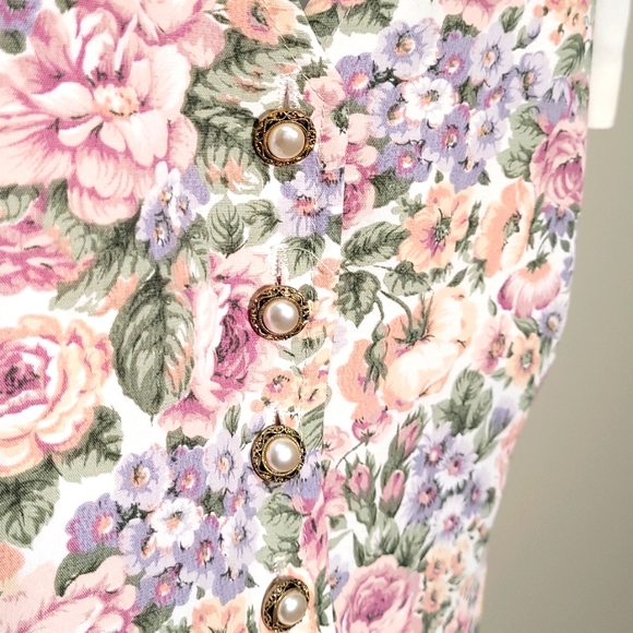 Vintage Foral Vest Attatched to Cropped Tshirt Size Medium Large - Picture 3 of 11